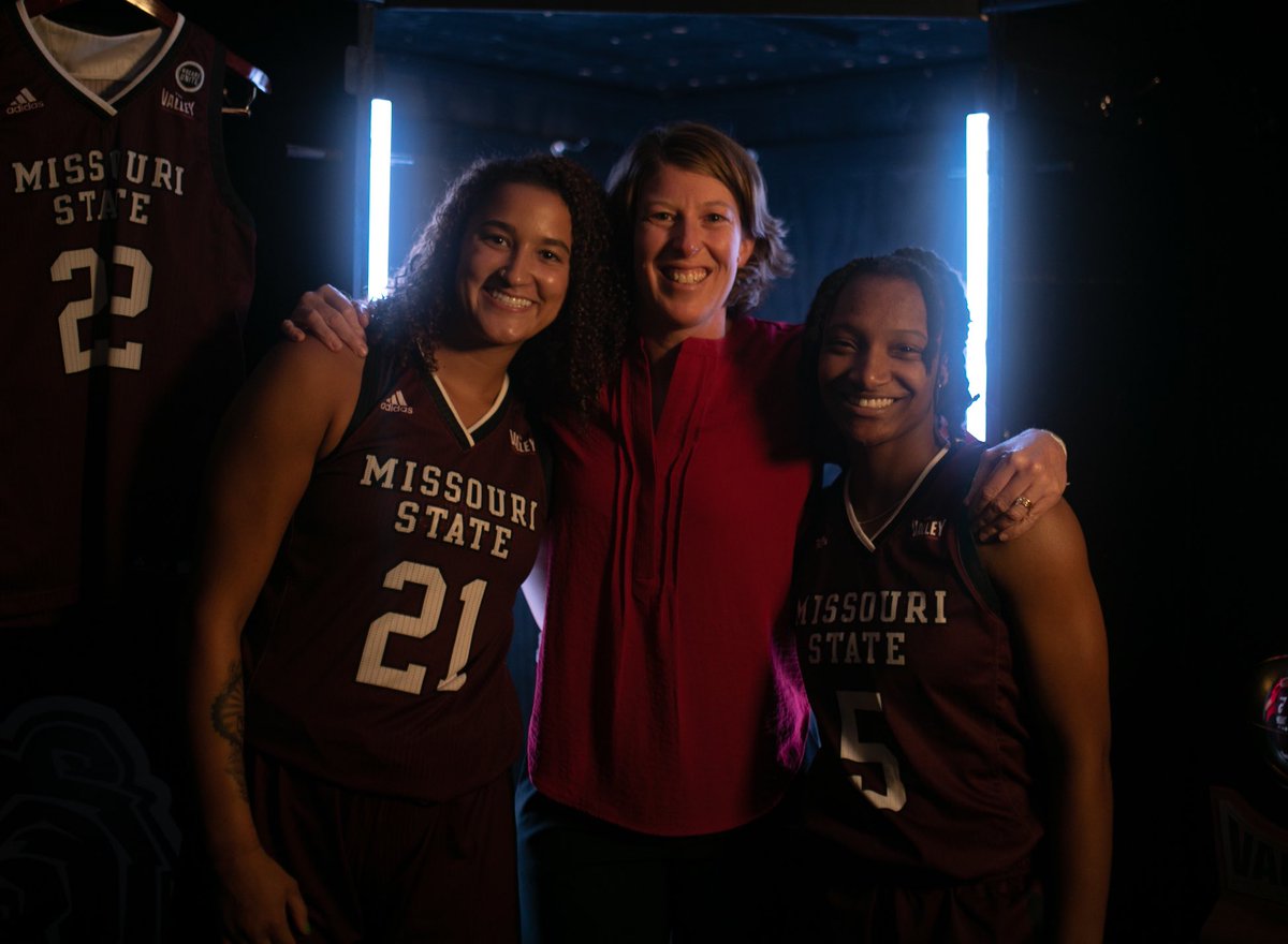 Beth Cunningham (@bcunninghammsu) on Twitter photo The Cunningham crew is certainly going to miss these two! Congrats β¦<a href="/sydwilson21/">Sydney Wilson</a>β© β¦<a href="/Aniya5Thomas/">Aniya Thomas</a>β© on finishing that 5th year with a bang and another degree! #LadyBears π» The Cunningham crew is certainly going to miss these two! Congrats β¦<a href="/sydwilson21/">Sydney Wilson</a>β© β¦<a href="/Aniya5Thomas/">Aniya Thomas</a>β© on finishing that 5th year with a bang and another degree! #LadyBears π»