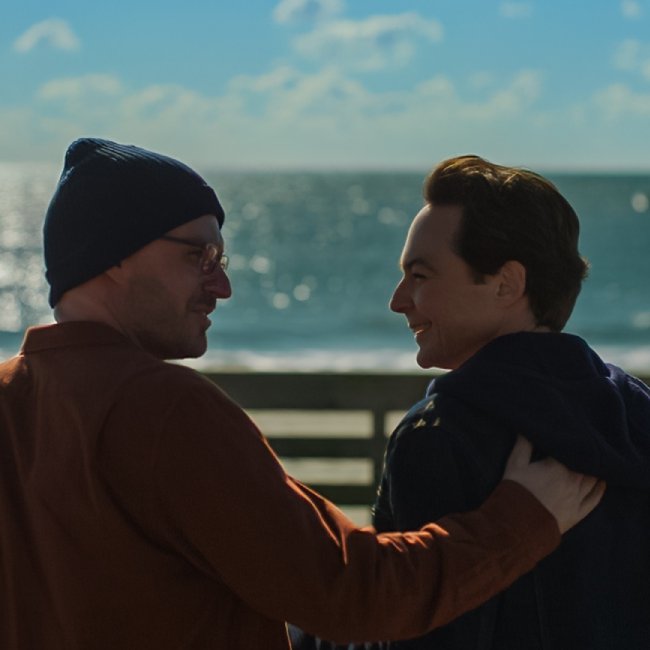 luckyredfilm's tweet image. Vuoi partecipare alle anteprime gratuite di #SpoilerAlert, il nuovo film con #JimParsons e #BenAldridge che uscirà il 1 Giugno?
Clicca al link sotto e scopri dove vedere il film tratto dall'autobiografia di #MichaelAusiello!
👉🥰luckyred.it/spoileralert-a…
