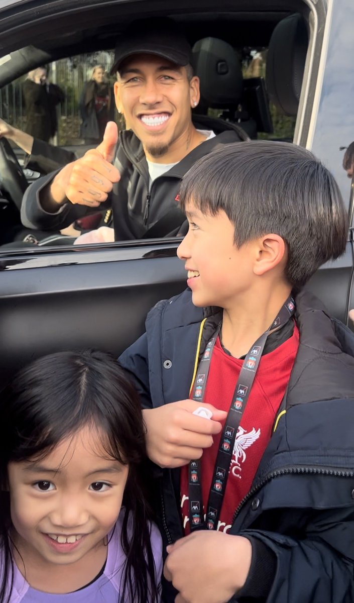 MJBank's tweet photo. Rush inspired me to this club.
This club brought my love and family.
You did the same thing to my son.
You are one of our legends for eternity.
#TheBestF9 #RobertoFirmino
#OnceARedAlwaysARed
#LFC #Liverpool
#LiverpoolWay #YNWA
#YouWillNeverWalkAlone
#OLSCSiam #LFCTHS
#LFCbank https://t.co/H4WCkuJfyj