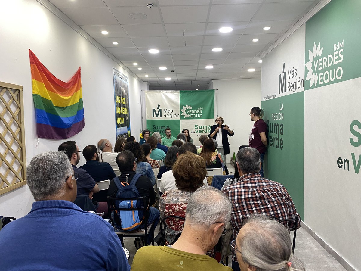 isabanes's tweet photo. 🌱 Las políticas verdes son como semillas: cuanto más intentas enterrarlas, con más fuerza crecen.
Y por eso esta tarde ha habido tanto interés en las ideas y propuestas de futuro con @hvidalbrazales y las compañeras de @EQUORM @MasRegion_es.

#YoConHelena https://t.co/oXthXBxJGu