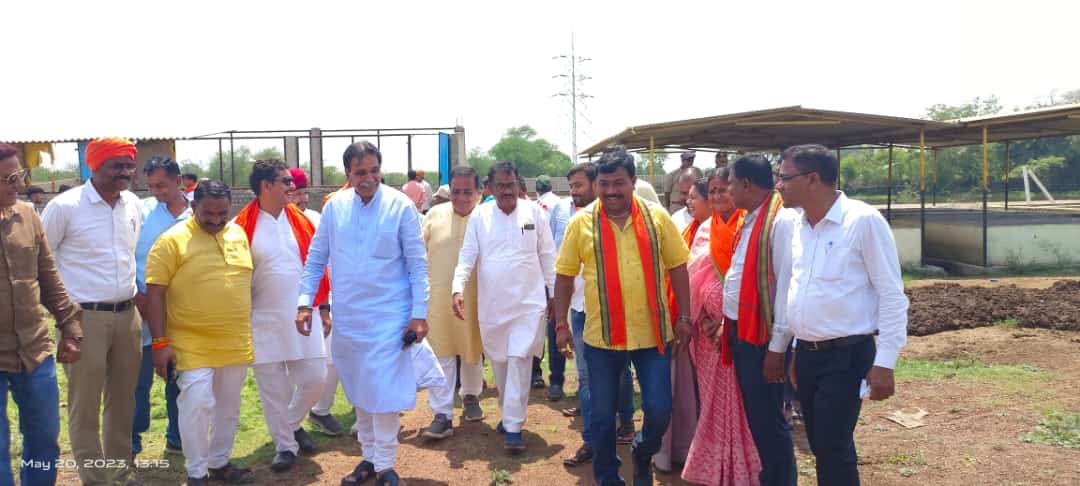<a href="/CGAbhishekSingh/">Abhishek Singh</a> <a href="/bhupeshbaghel/">Bhupesh Baghel</a> <a href="/BJP4CGState/">BJP Chhattisgarh</a> <a href="/narendramodi/">Narendra Modi</a> <a href="/BJP4India/">BJP</a> <a href="/AmitShah/">Amit Shah</a> <a href="/JPNadda/">Jagat Prakash Nadda</a> @OmMathur_bjp <a href="/ajayjamwalbjp/">Ajay Jamwal</a> <a href="/NitinNabin/">Nitin Nabin</a> <a href="/shivprakashbjp/">Shivprakash</a> ग्राम धनेली गौठान की हालत ना पानी ना चारा