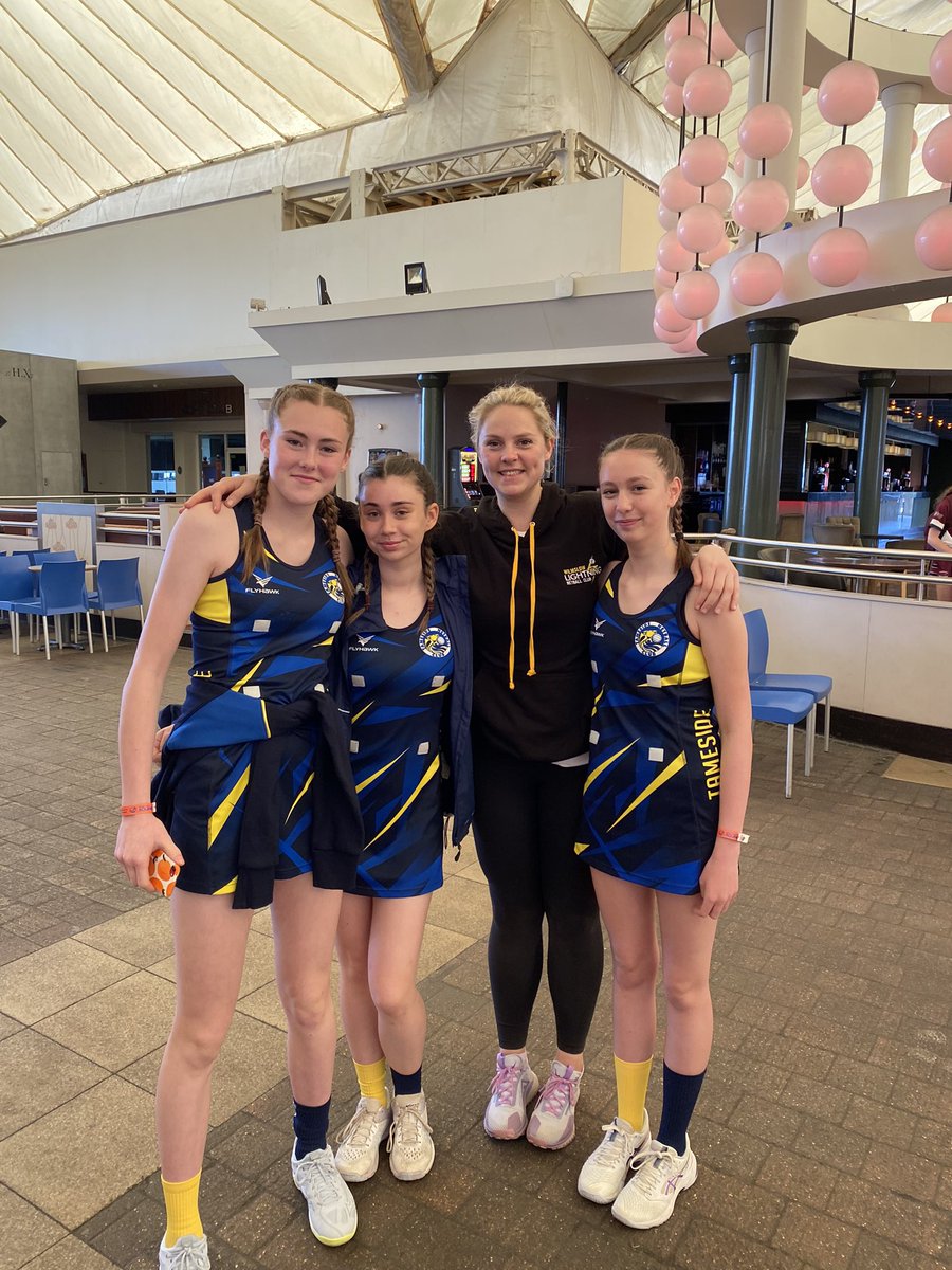 redmashman74's tweet photo. @TamesideNC u15s starting the day off with a pic with @Paige_kindred before a fab day of netball in the sunshine @RC_Netball #rhinosweekender #butlins #rhinos https://t.co/fdeihLbwfc