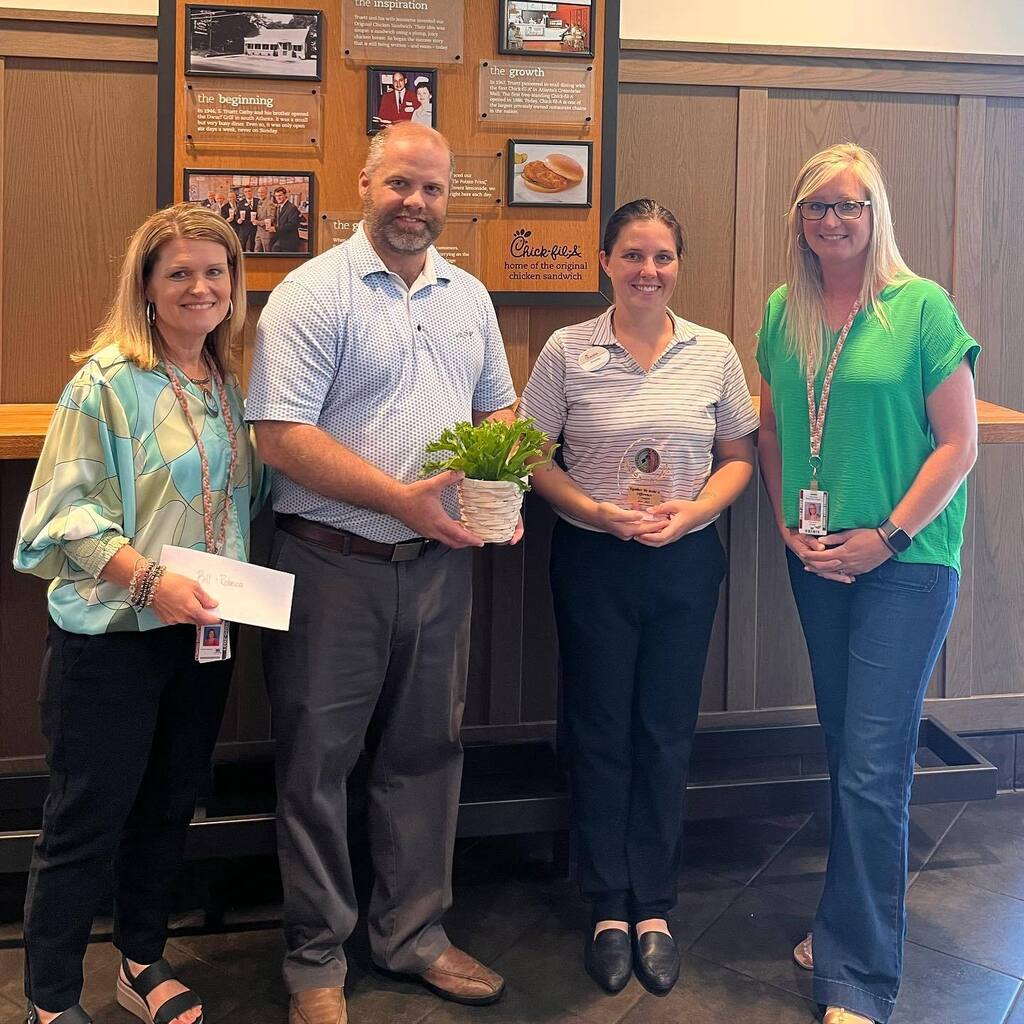 Lake Park Elementary is proud to award our Community Partners in Education “Large Business of the Year” award to @cfalakeparkga ! To Bill, Amanda, Tosha, Steven and all the rest of the CFA team, we send out a huge thank you! Lake Park Elementary is lucky… instagr.am/p/CseTZiguZUv/