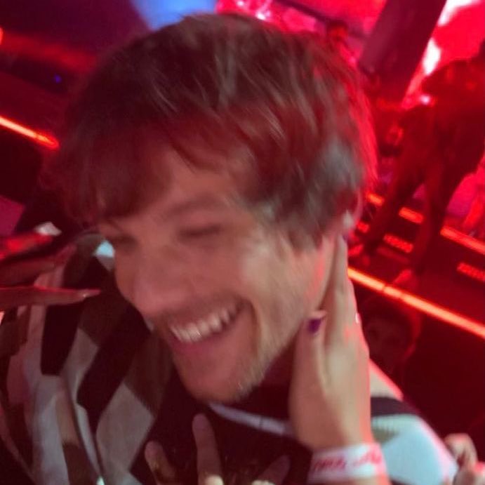 larry bot ! (@lrrylvr28) on Twitter photo 