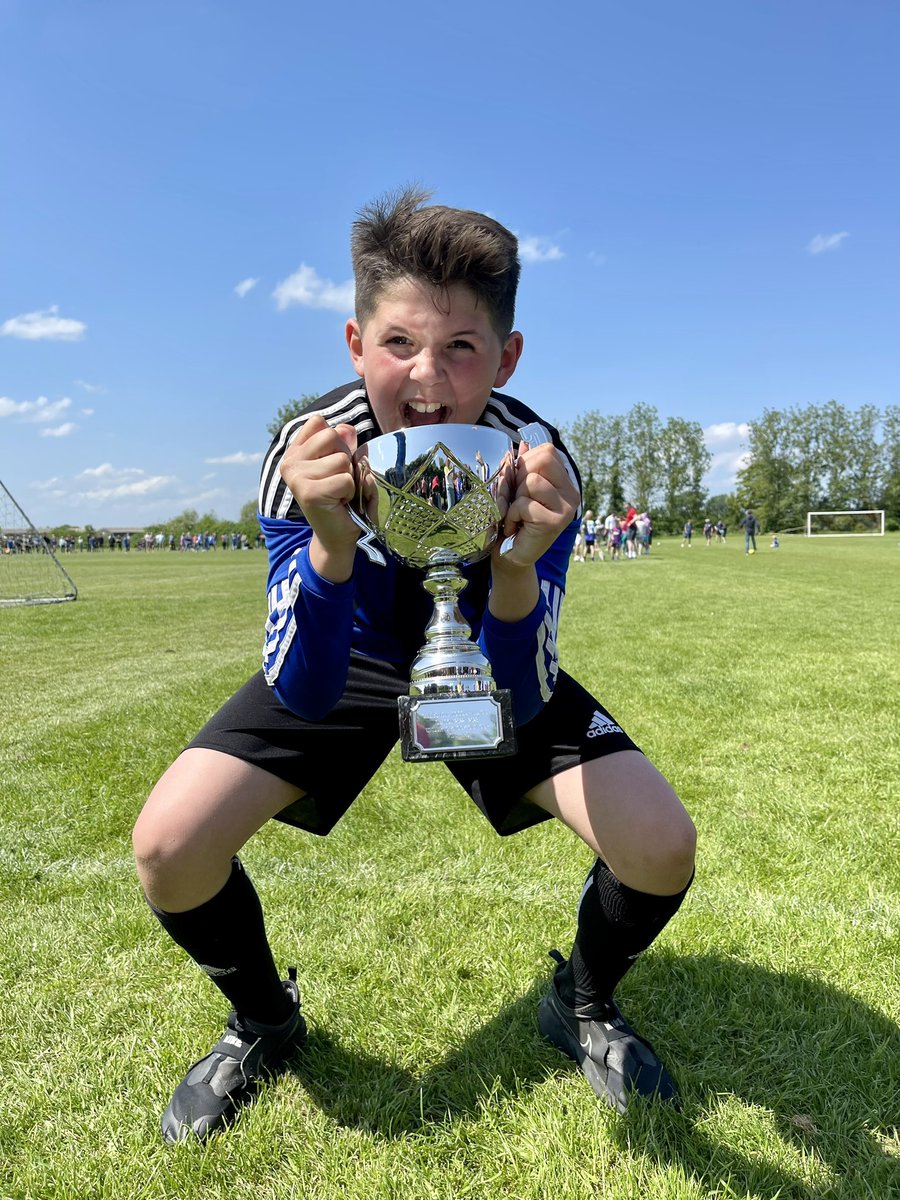 EmzyJayaRobson's tweet photo. @stivesrangersfc under 10’s Cup Final winners! 💙🖤 #WeAreStIvesRangers 
So proud of the way these lads conduct themselves on the pitch. Worth every chip in the cup @razorposh0109 coach! 
#grassroots #cambsfa @CambsFA #cupfinal #cambridgeshire https://t.co/tomiKrTzcD