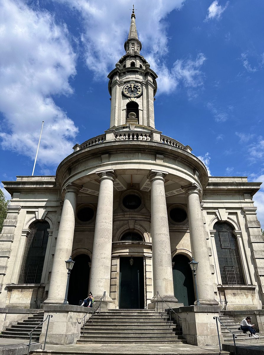 St Paul’s Church, Deptford

#deptford 
#londonphotography 
#architecturephotography 
#architecturalphotography 
#shotoniphone 
#iphonephotography 
#iphonography 
#symmetry