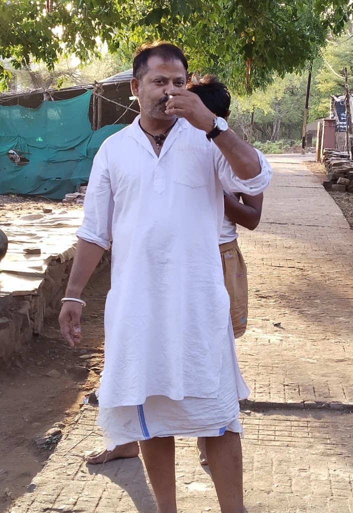 khndwawala's tweet photo. !!! कदम जिनके #निरंतर #चलते #श्रम जिनका #अविराम है
#विजय #सुनिश्चित होती उनकी #घोषित इन #परिणाम है !!!
   #चरैवेति चैरिवती यहीं तो #मूल #मंत्र है #अपना 
                       !!! जय माँ भारती !!! https://t.co/Do1qhSDyI5
