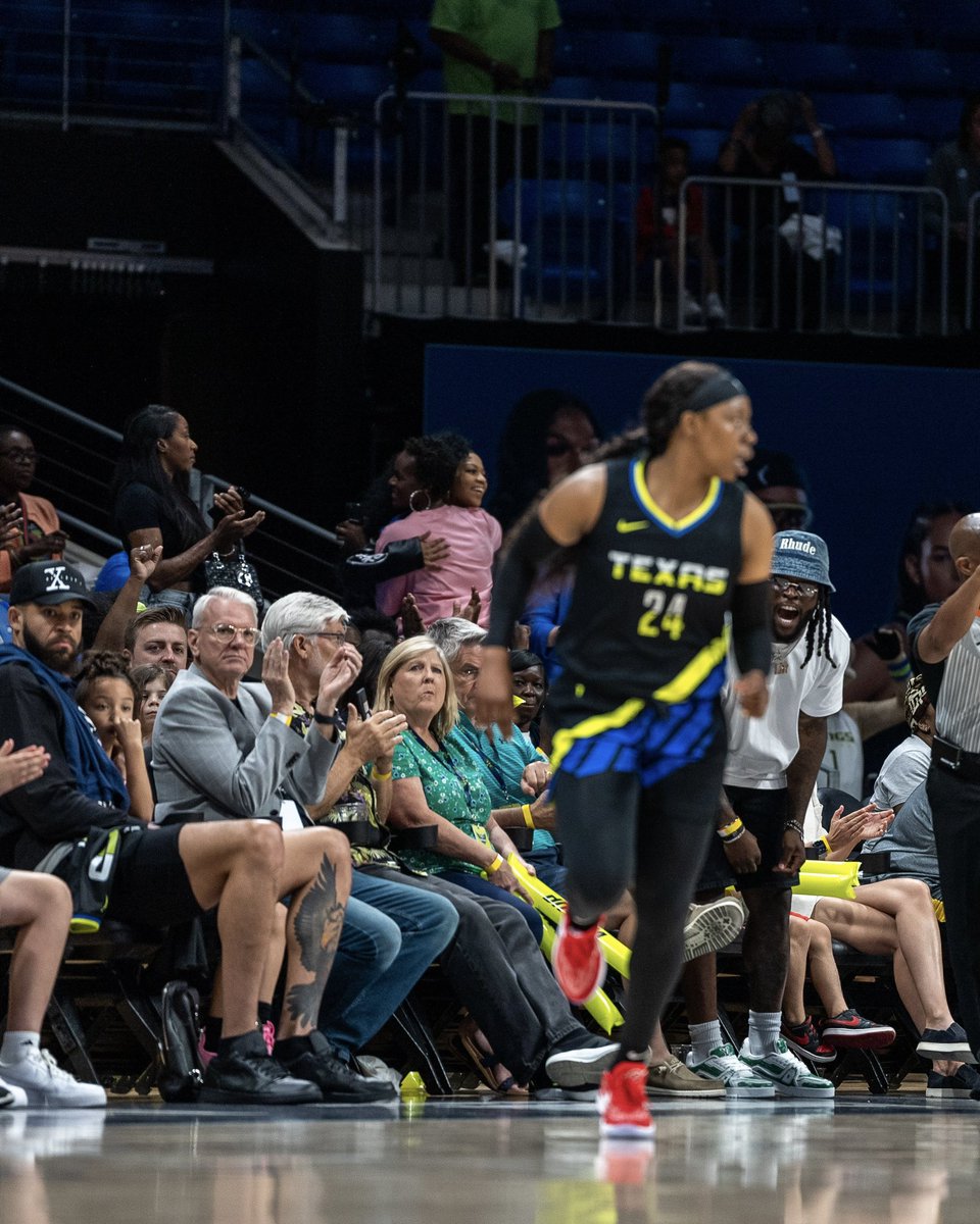 DallasWings tweet picture