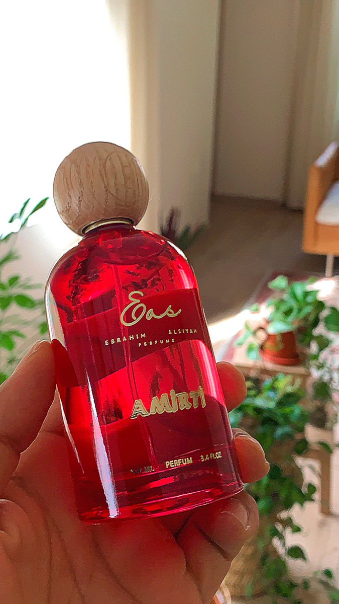 qwertyui03's tweet photo. #رابطة_عشاق_العطور 
ابدعت عطور @E25552e في انتاج البديل الاجمل والاوفر لعطر ليبر من سان لوران
😊👌متقاربين جدآ جدآ وجودة ممتازة يقابلها سعر مناسب 156 ريال مع الشحن 100 مل
📌كود MY10
بغض النظر عن المقارنة فالعطر يستاهل‼️
يأتيك بتغليف فاخر جدآ
🔺عطر AMIRTI
 أميرتي
عطر نسائي مميز برائحة الازهار
تبدأ رائحة العطر بالخزامى واليوسفي والبرغموت.
وقلب العطر يحتوي على الخزامى و براعم البرتقال التونسي والفل والأوركيد
تحيط بها رائحة القاعدة الفاخرة من الفانيليا والتونكا والعنبر ونجيل الهند.
هذا العطر الجذاب والمميز سيأسر كل من حولك.
اعلان
رابط شراء

https://t.co/NxhFmT65UK