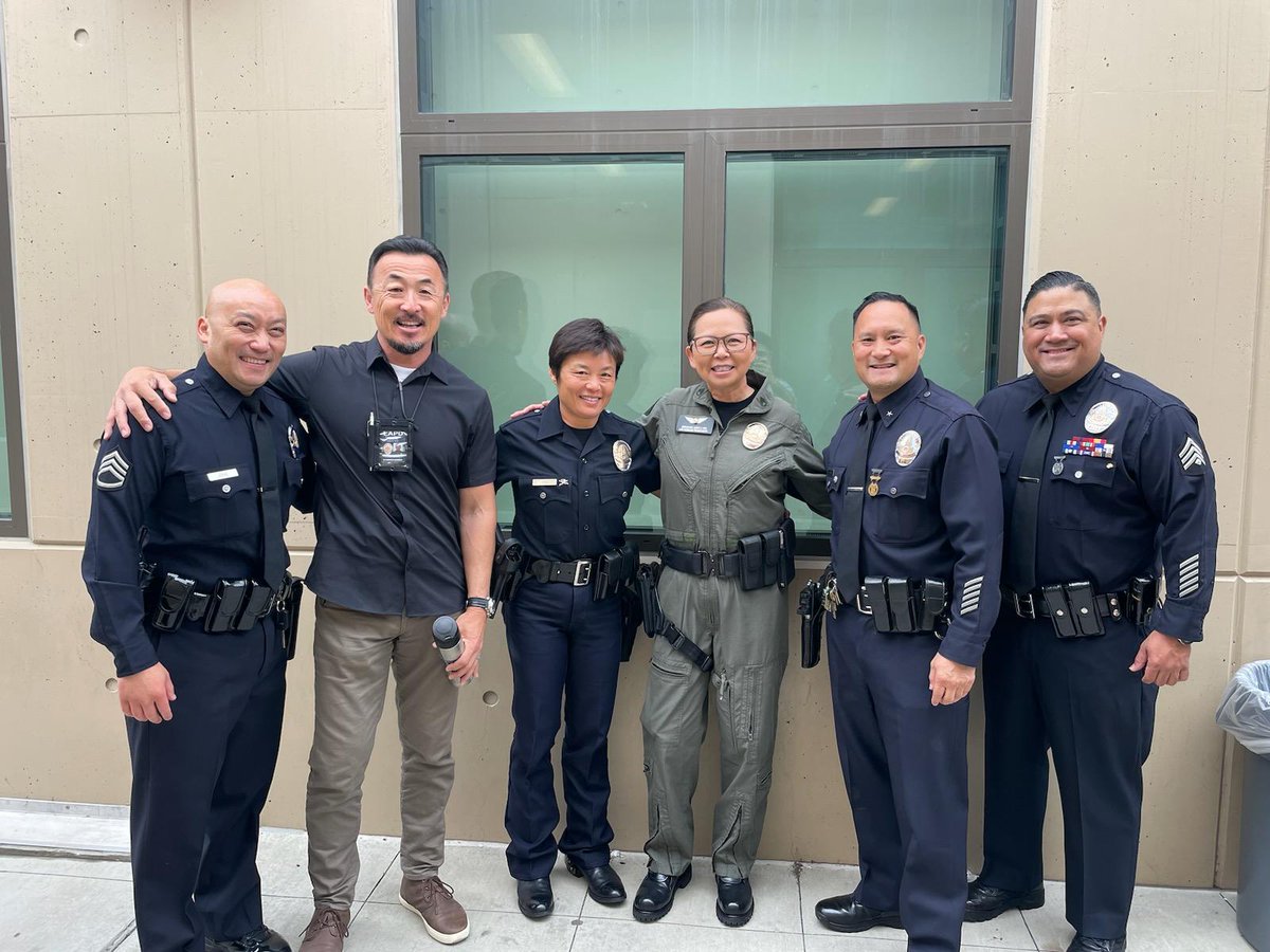 Today, the Law Enforcement Association of Asian Pacifics helped out with <a href="/joinlapd/">Join LAPD</a> in putting on their Hiring Seminar. Great to meet our future Officers and help them join this great organization <a href="/LAPDChiefMoore/">Michel R. Moore</a> <a href="/LALEY_LAPD/">LALEY - Latin American Law Enforcement Association</a> @LabradaAl <a href="/HAPCOALA/">HAPCOALA</a> <a href="/lapdcommission/">LA POLICE COMMISSION</a>
