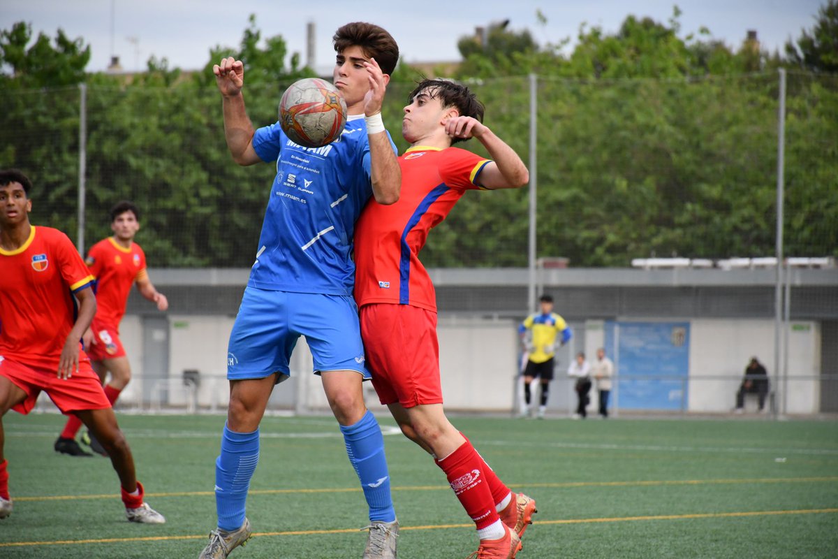 ⏱️ FINAL!

⚔️ @UniBellvitge 1-1 Juvenil A Masculí
⚽️ Carlos

📝 Tanquem un gran curs en zona mitjana, continuarem l'any vinent a la #LNJ7

✊ Enhorabona per la temporada, EQUIP i cos tècnic!! Orgull de vosaltres!

[📷 Dani Falcon]

#SomMartinenc #futbolcat