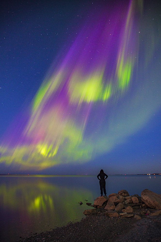 Under the Aurora curtain. 
Image taken just over an hour after sunset.
#photograghy #northernlights #aurora23