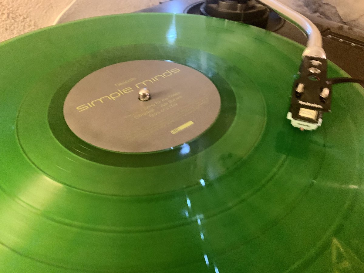 dimitri40000's tweet photo. Playlist #vinyle de l’apéro #vinyl #simpleminds #neapolis #recordstoreday #disquaireday https://t.co/h6yTxmoqVH