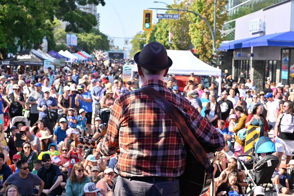 RecoveryDayVan's tweet image. 𝗥𝗲𝘀𝗲𝗿𝘃𝗲 𝘆𝗼𝘂𝗿 𝗯𝗼𝗼𝘁𝗵 Canada's largest addiction &amp;amp; mental health recovery event. 𝗞𝗶𝗱𝘀 𝗭𝗼𝗻𝗲, 𝗙𝗼𝗼𝗱 𝗧𝗿𝘂𝗰𝗸𝘀, 𝗛𝗲𝗮𝗹𝘁𝗵 𝗮𝗻𝗱 𝗪𝗲𝗹𝗹𝗻𝗲𝘀𝘀 𝗶𝗻𝗳𝗼𝗿𝗺𝗮𝘁𝗶𝗼𝗻 𝗯𝗼𝗼𝘁𝗵𝘀, 𝗔𝗿𝘁𝗶𝘀𝗮𝗻𝘀,  visit RecoveryDayBC.ca to book #Connection