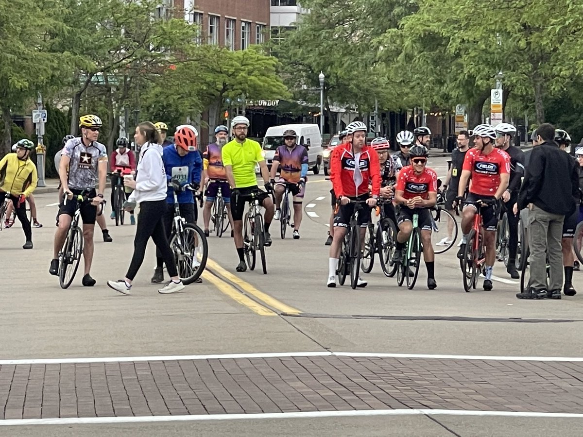 cyndypatton's tweet photo. It was nice until it wasn’t! Despite the rain, hundreds cycled for @UPMCHillmanCC in the inaugural @R2C_Cancer to raise funds for #CancerResearch. Inspiring! https://t.co/Mt4NhIJryT