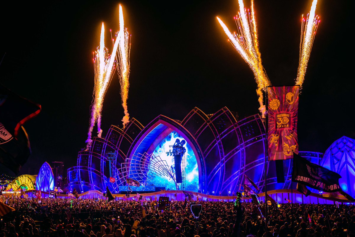 KAIVONOFFICIAL's tweet photo. EDC Las Vegas thank you for the biggest set of my life. I felt so much love and bliss and am honored to have shared that experience with you. I love you all forever 💜 https://t.co/wIkMUbWOsH
