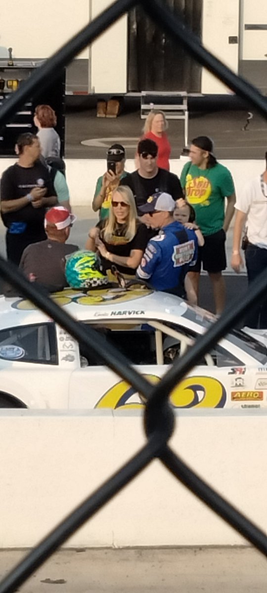 SmokeJsph105's tweet photo. @DeLanaHarvick Hey delana great to see you at late model race with Piper got your pic from stands. #4Ever29 one last time https://t.co/3lT9E6souZ