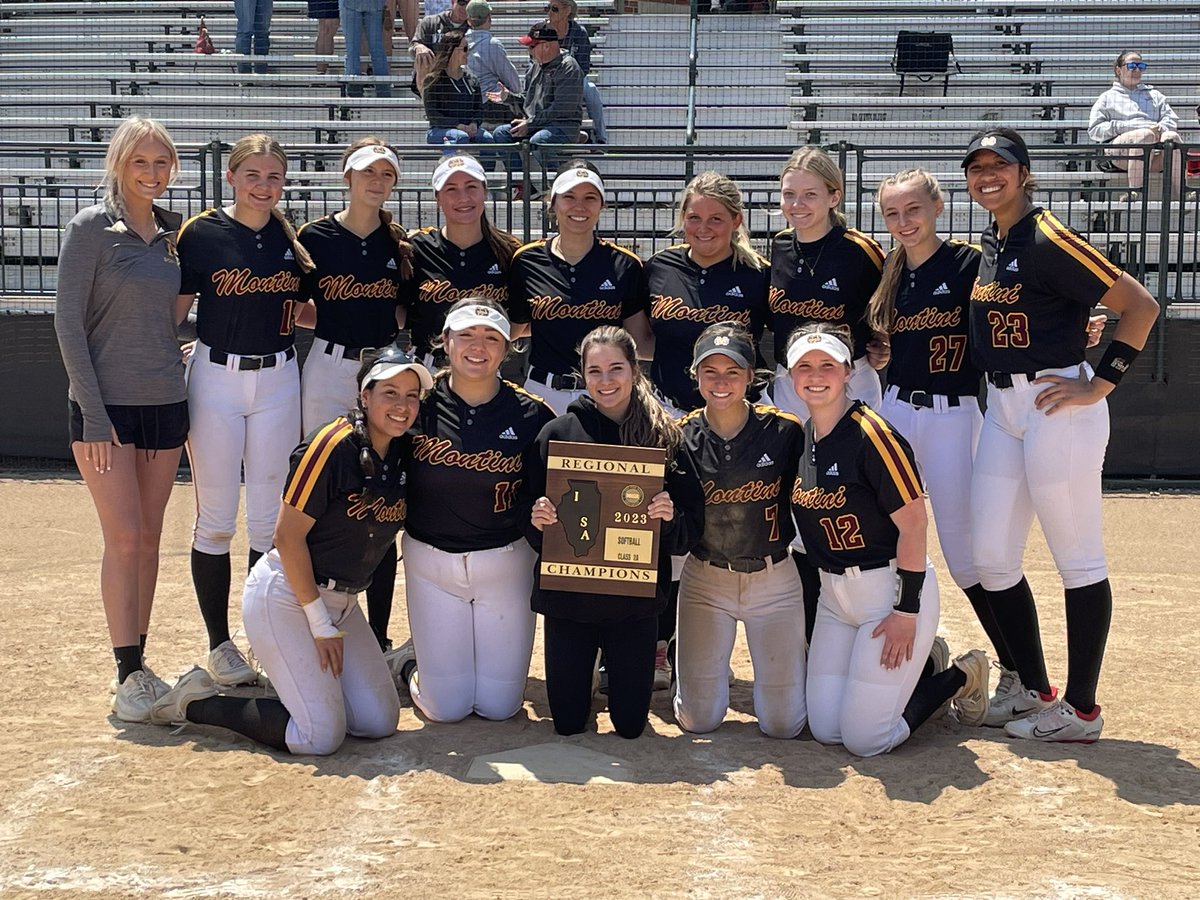 montinisoftball's tweet photo. Lady Broncos are REGIONAL CHAMPS with a 16-1 win over Lisle!

Kassandra Gutierrez: 3-3, 1 triple, 6 RBI
Brooke Kuczynski: 4-4, 2 doubles, 4 RBI
Taylor Utrata: 4-4, 2 triples, 3 RBI https://t.co/u5ZVl15lBg