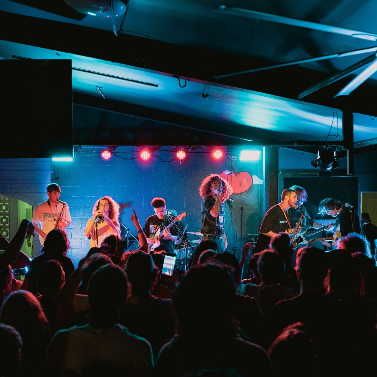 Line-up lookin fire af tonight. Imagine actually missing out ...😟⁠
⁠
📷️@kesheeena ⁠
⁠
#music #band #ausmusic #triplej #triplejunearthed #midwestemo #altrock #fnq #qldmusic #latenov #sennheiser #squire #squireguitars #yamahasaxophone #seelectronics #jazzmaster