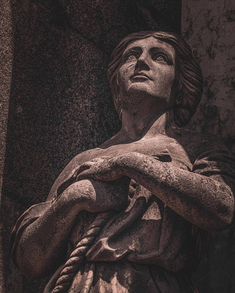 That look of longing set in stone. 
.
.
.
.
Shot: May 20, 2023
Canon EOS R5
108mm 1/250 f/10 ISO 100
Model: statue
Edit: Lightroom Photoshop
.
.
.
#statue #amaturephotography #porto #portugal #omahaphotographer #instaphoto #amaturephotographer #statues #… instagr.am/p/Cseyvgotz1g/