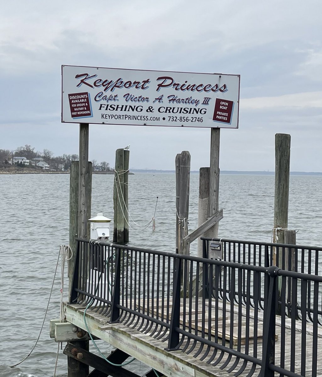 sonnylee2's tweet photo. Spread good vibes and be kind. A on and off rainy day in Key Port, NJ🦆🦆
#keyportnj #bekind #rainy https://t.co/kbVhK92Arx