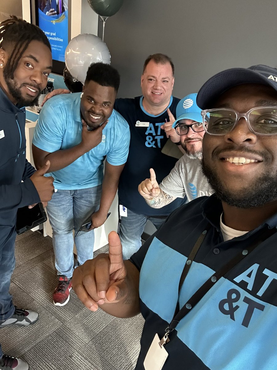 Christopher tweet media