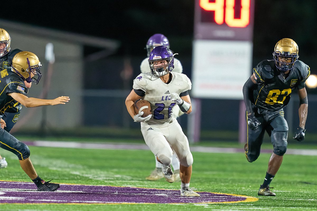 Mr. Brett Fuller. <a href="/Brettfuller23/">Brett Fuller</a> another ‘24 from Leo. A great change of pace back for the Lions. Brett is always working on his game! He says his favorite hobby is fishing. Same
Here Brett!