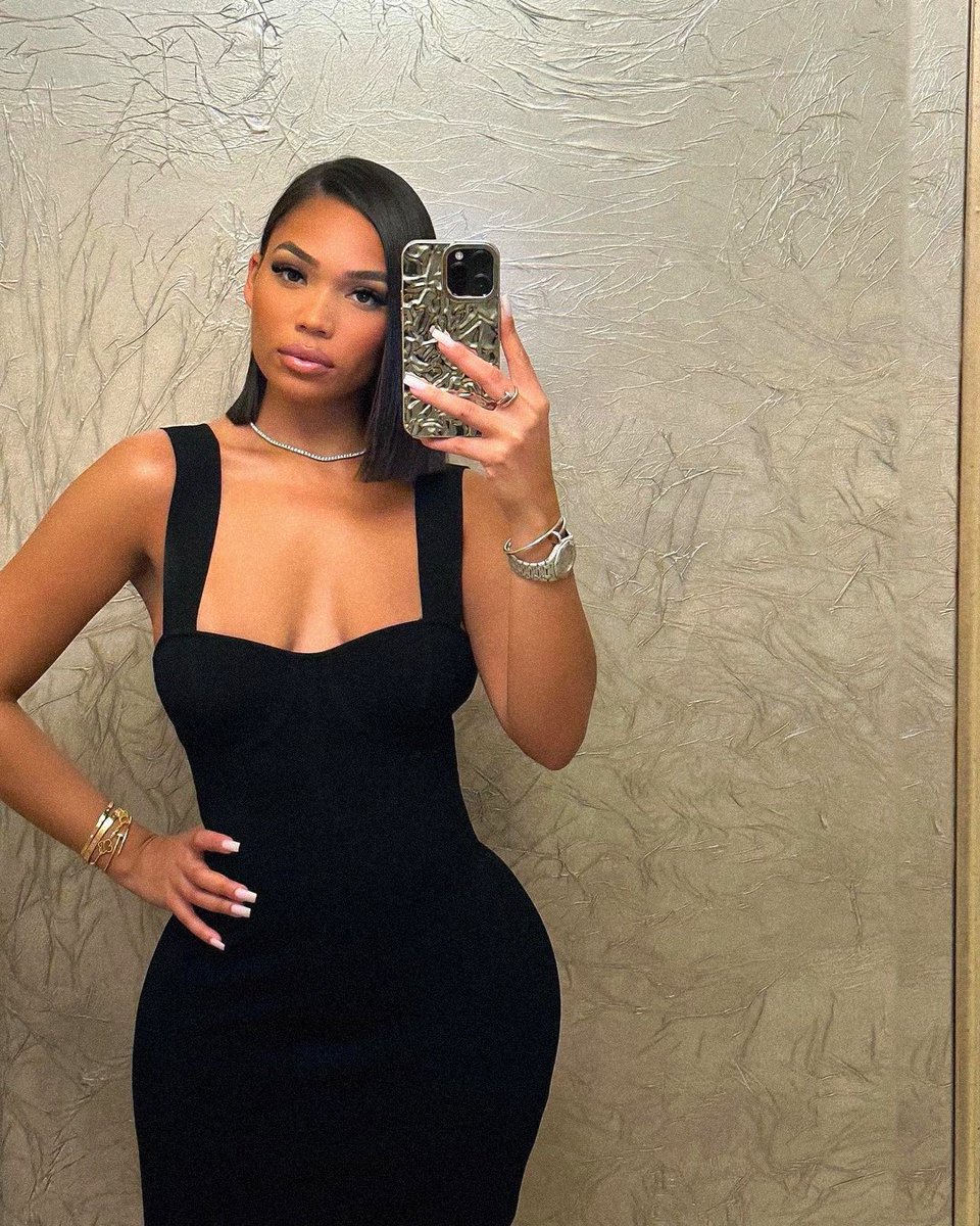 𝖺 𝗅𝗂𝗍𝗍𝗅𝖾 𝖼𝗈𝗆𝗆𝗈𝗍𝗂𝗈𝗇 𝖿𝗈𝗋 𝗍𝗁𝖾 𝖽𝗋𝖾𝗌𝗌 𝗉𝗅𝖾𝖺𝗌𝖾.