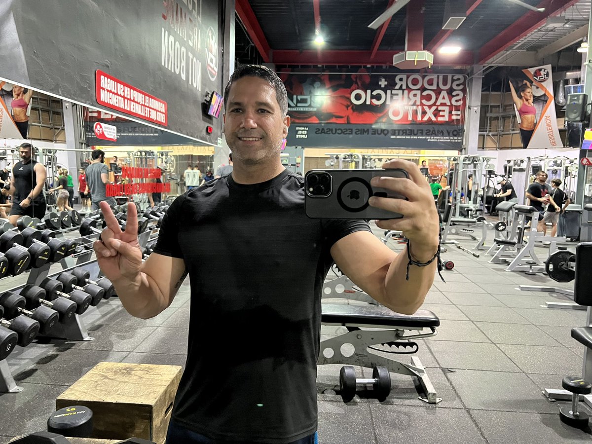 JavierYeomans's tweet image. Tardes de sábado,   Sábado de gym. 
#NotExcuses #HagamosLasCosasMejor