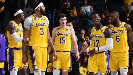LakeShowYo tweet media