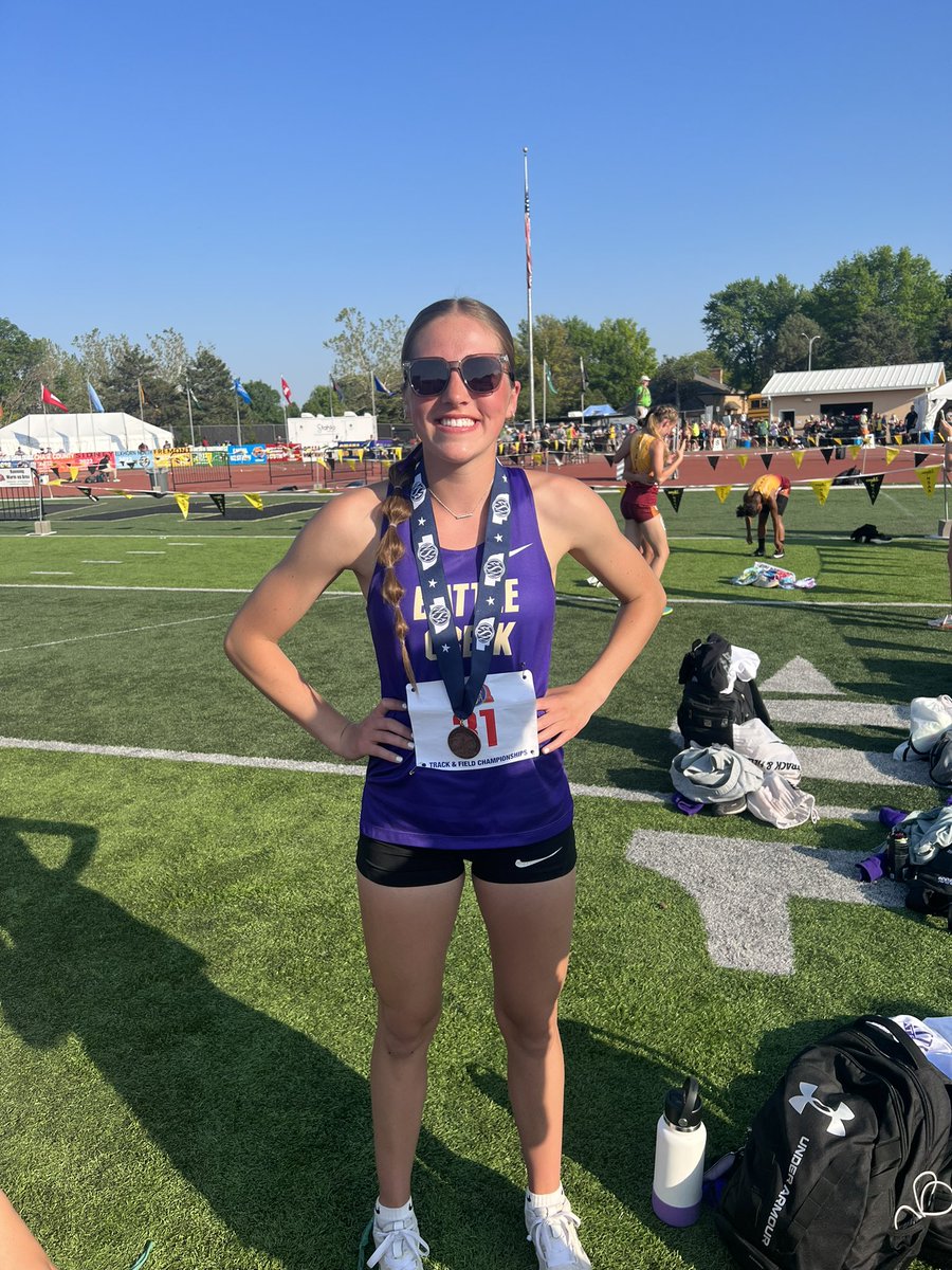 BattleCreek_TF's tweet image. With a finals time of 15.77, Sophie Humphrey is your Class C 100H 5th place medalist! #SheCanJump