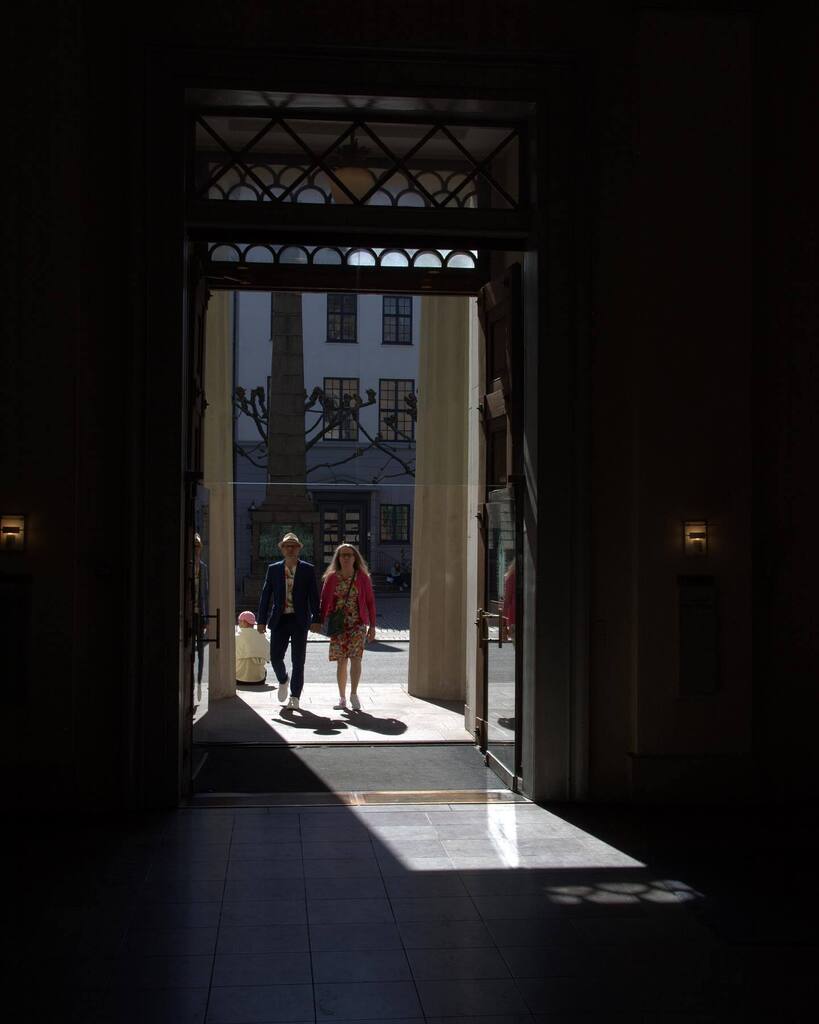 knut's tweet image. Light streaming into the church. Taken today at Københavns Domkirke in Copenhagen. instagr.am/p/Cse3z_IMAID/