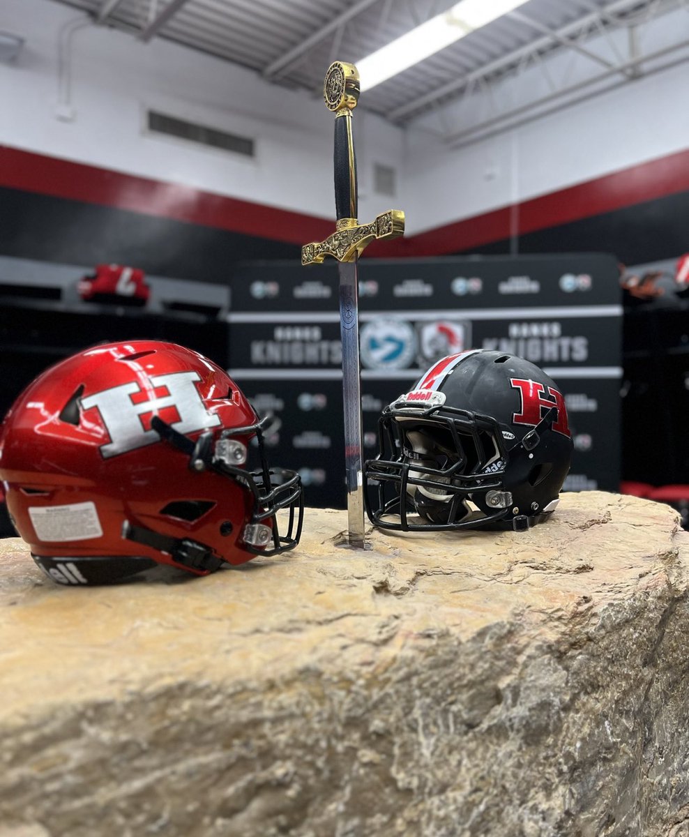 Coach_Veliz's tweet photo. Just 6 days away, the Knights will be under the Sun Bowl lights! Come out and see the 2023 version of @Hanks_Football. #RiseAndConquer @JMHanksHigh @RCadena2001LTD @HanksCavaliers @YISDAthletics1 https://t.co/SKxFk4zDQY