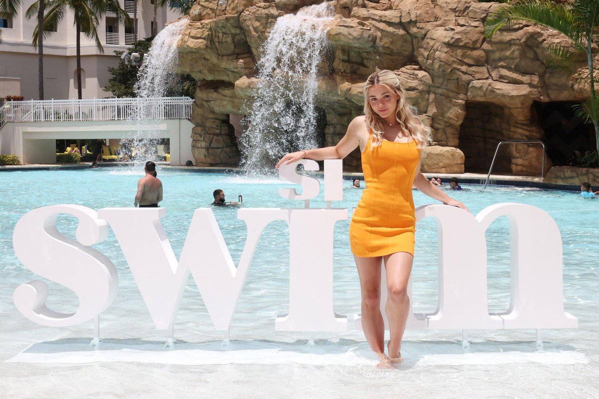 ddrewskii1's tweet photo. Livvy Dunne looks stunning at the Hard Rock Hotel celebrating the launch of the Sports Illustrated Swimsuit 2023 Issue 

👑 @livvydunne 👑 https://t.co/No7orKqIcl