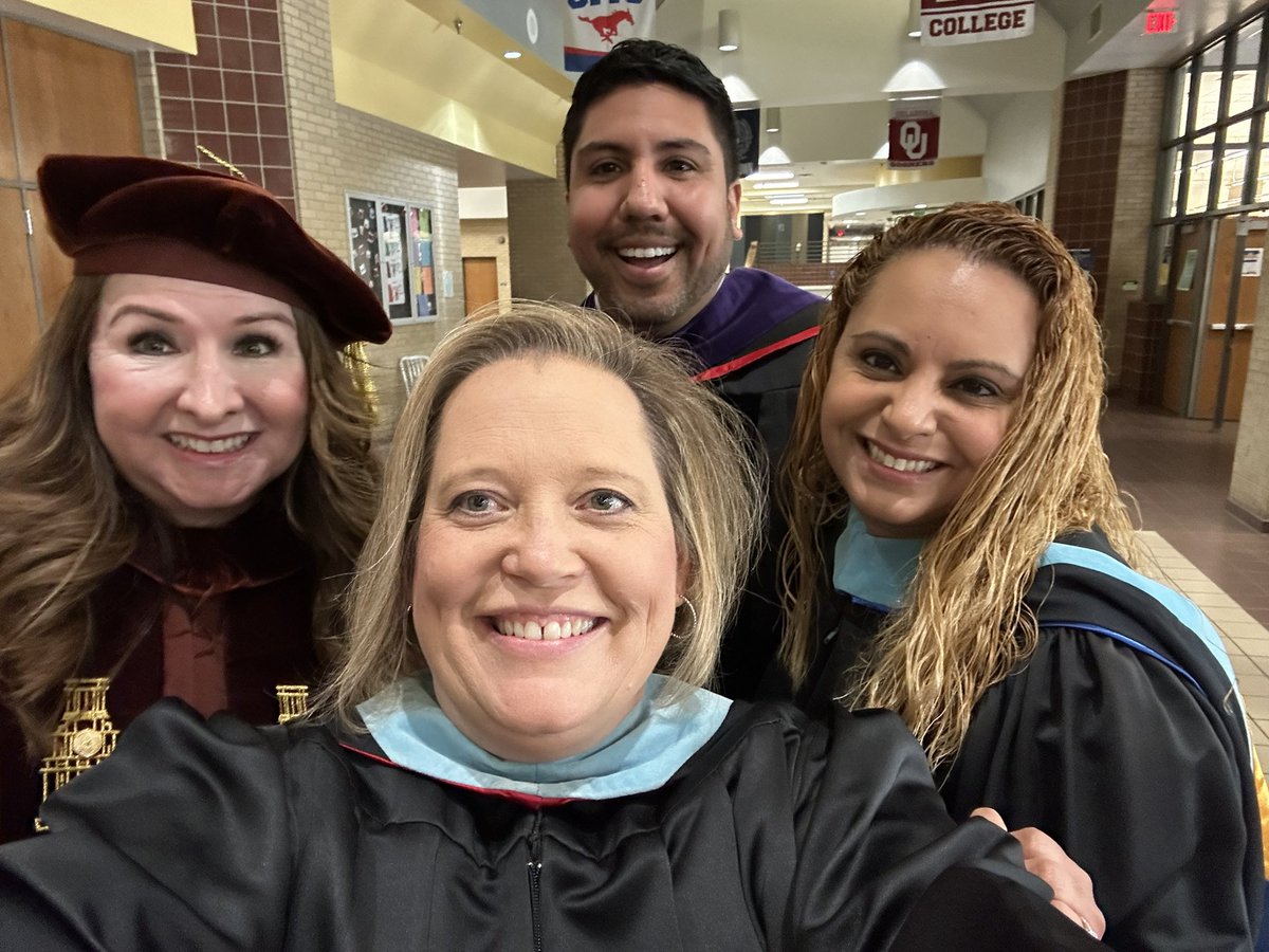 Dallas ISD Subs tweet media