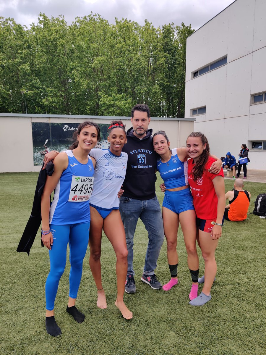 Tarde de 4️⃣0️⃣0️⃣ en Logroño.

🔴 Patricia URQUÍA: 55.39 (PB)
⚪ Eliani CASI 🇨🇺: 55.49
🟢 Ghaita EL JARRAZ: 57.71
🟡 Mónica HERREROS: 59.74 (PB)

Próxima estación: Oordegen 🇧🇪

<a href="/riojadeporte/">La Rioja Deporte</a> <a href="/LogronoDeporte/">Logroño Deporte</a> <a href="/Atletiko_SS_atl/">AtleticoSS Atletismo</a> <a href="/ValladolidCAV/">Club Atletismo Valladolid</a>

📷 <a href="/_TrevianaTop/">Daniel Blanco</a>