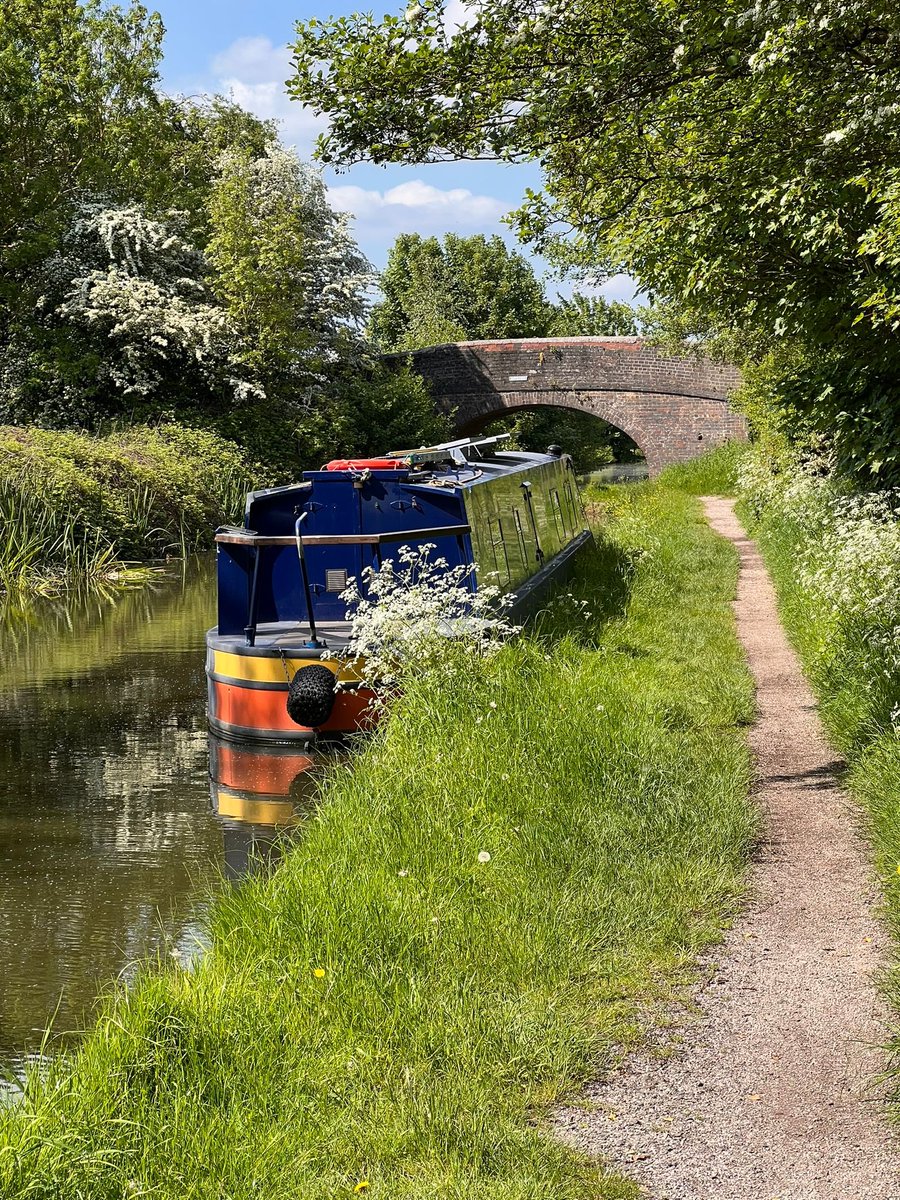 wilbir31's tweet photo. Walk from home to Bodymoor heath and back through woods and on canal …. Lots of steps, peace, tranquility, sunshine, beer, perfect day https://t.co/yLVXiBQUS5