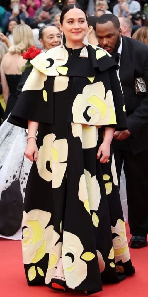 Lily Gladstone rocking deadly earrings at Cannes

#killersoftheflowermoon
