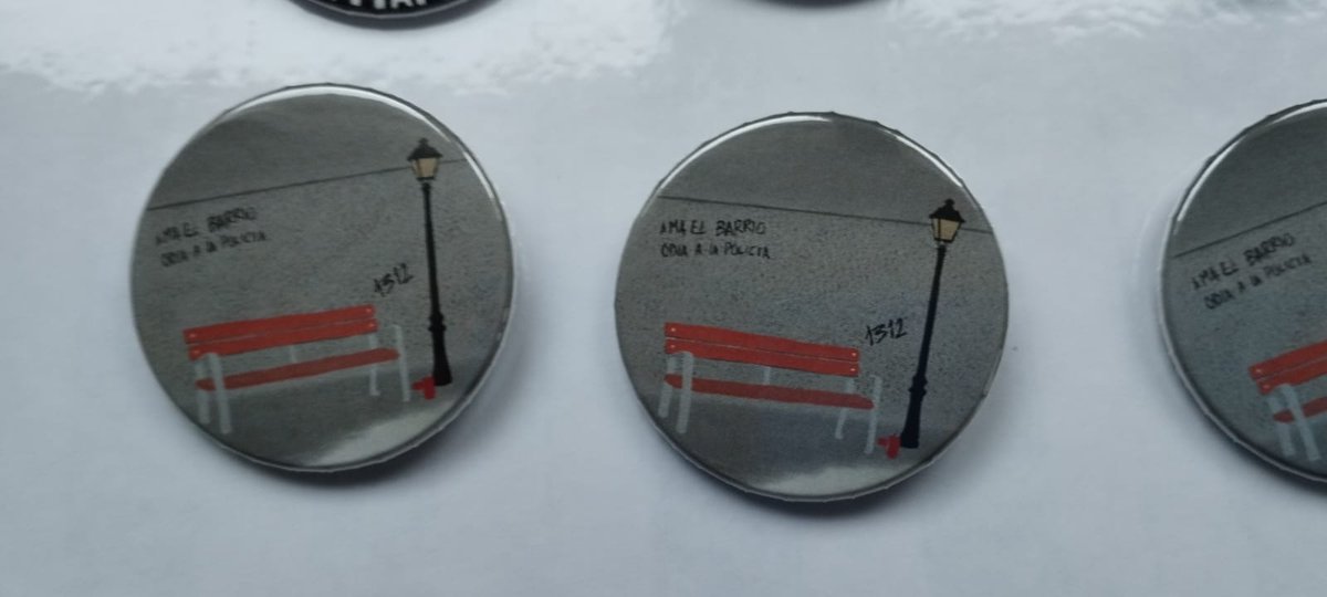 🔥 ¡Mañana vamos a llevar como autofinanciación estas chapas a las jornadas! Vente y llévate alguna