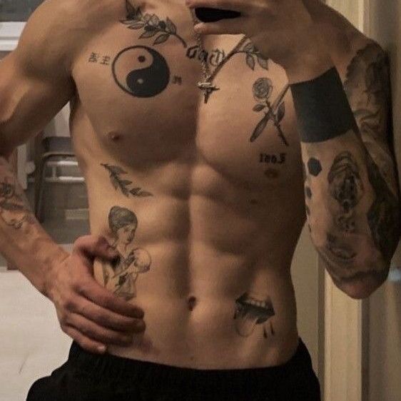 DlEFAlRYX's tweet photo. ᅟᅟ
                ᅟᅟ
ꉂ 🥊ʾ ִֶָ  𝐒hapes cismasc que eu tenho salvo para vocês usarem!  𖧧.៹ 

—  𝐀 thread!
                ᅟᅟ
                ᅟᅟ https://t.co/tkSgSWISzH