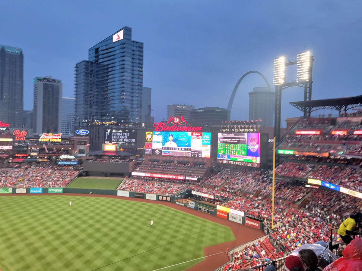 MasonH277's tweet photo. Cardinals may have lost last night but can't beat the view or the experience!
#Cardinals #STLCards #StLouis https://t.co/om9BcXkHWj
