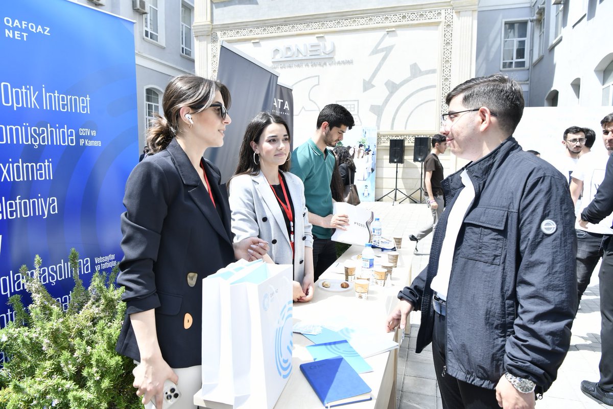 ADNSU1's tweet photo. #ASOIU students and graduates offered about 1,300 vacancies and internships at 14th Alumni-Career Fair by 115 state institutions and companies. 316 senior students were involved in paid, unpaid summer and year-round internships, and 16 graduates were hired during the fair.#career https://t.co/Hb9Sq76kTy