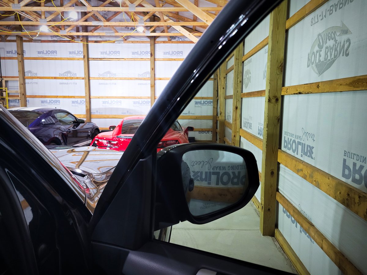 CarBeyondDriven's tweet photo. This spiffy #Toyota 4-Runner was in this morning to have the front windows tinted using 25% #3MObsidian to closely match the factory 30% on the rear
#carbeyonddriven #3mwindowfilm #4runner https://t.co/anxIYRhadn