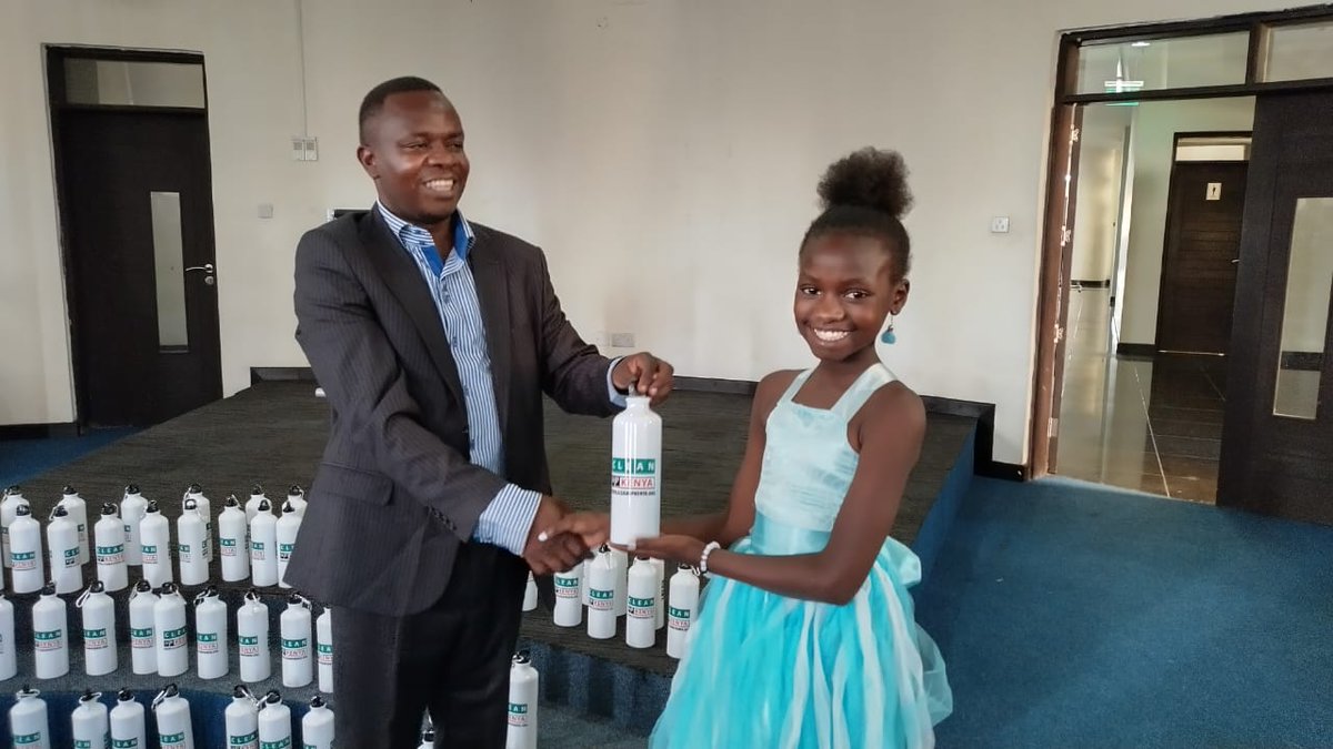 CLEANUPKENYADAY's tweet photo. We finally brought the 2023 Nairobi Community Cleanups campaign to a close with an award ceremony for the volunteers who went beyond their way to make it successful. Project was brought to you with kind support from @miljofondet . Thank you all! Love you all! https://t.co/flhcnrMTAj