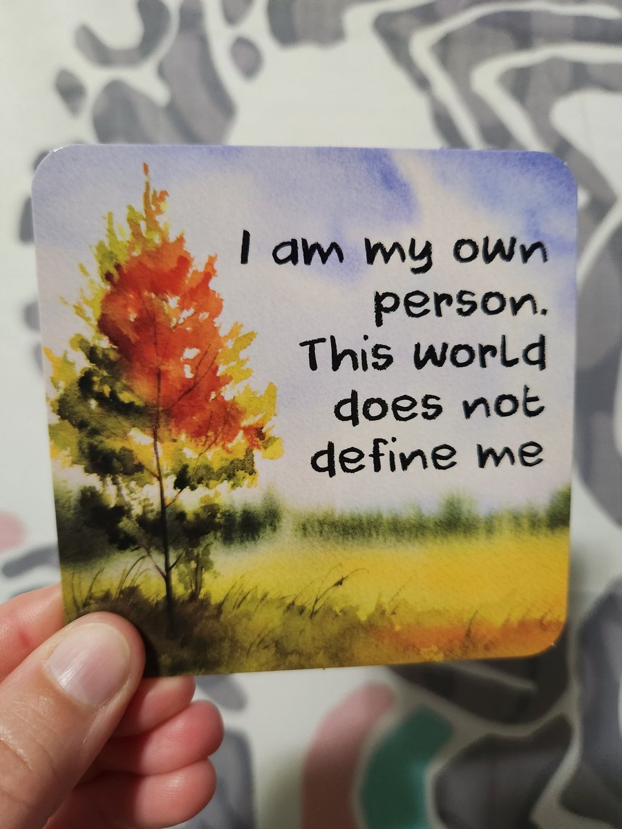 Affirmation card for the day!
#loveyourself #positivity #affirmations #beyou #whoareyouinside #beyourauthenticself #content #selflove