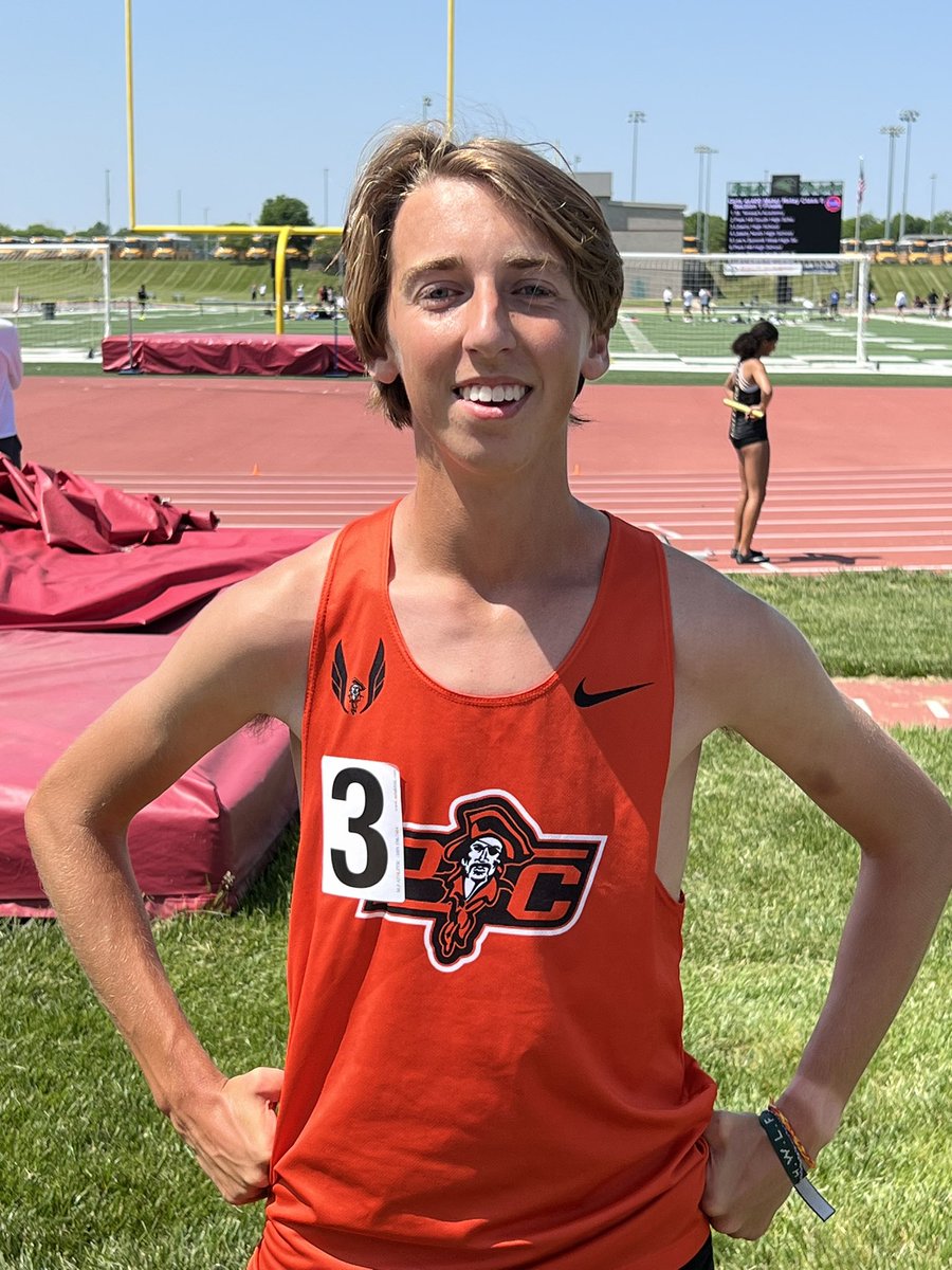 🥇 Andrew Johnson sets a NEW SCHOOL RECORD (9:18.79)and 🥊’s his 🎟️ to #state2023 by WINNING the 3200! #piratestrong 🏴‍☠️ 💪