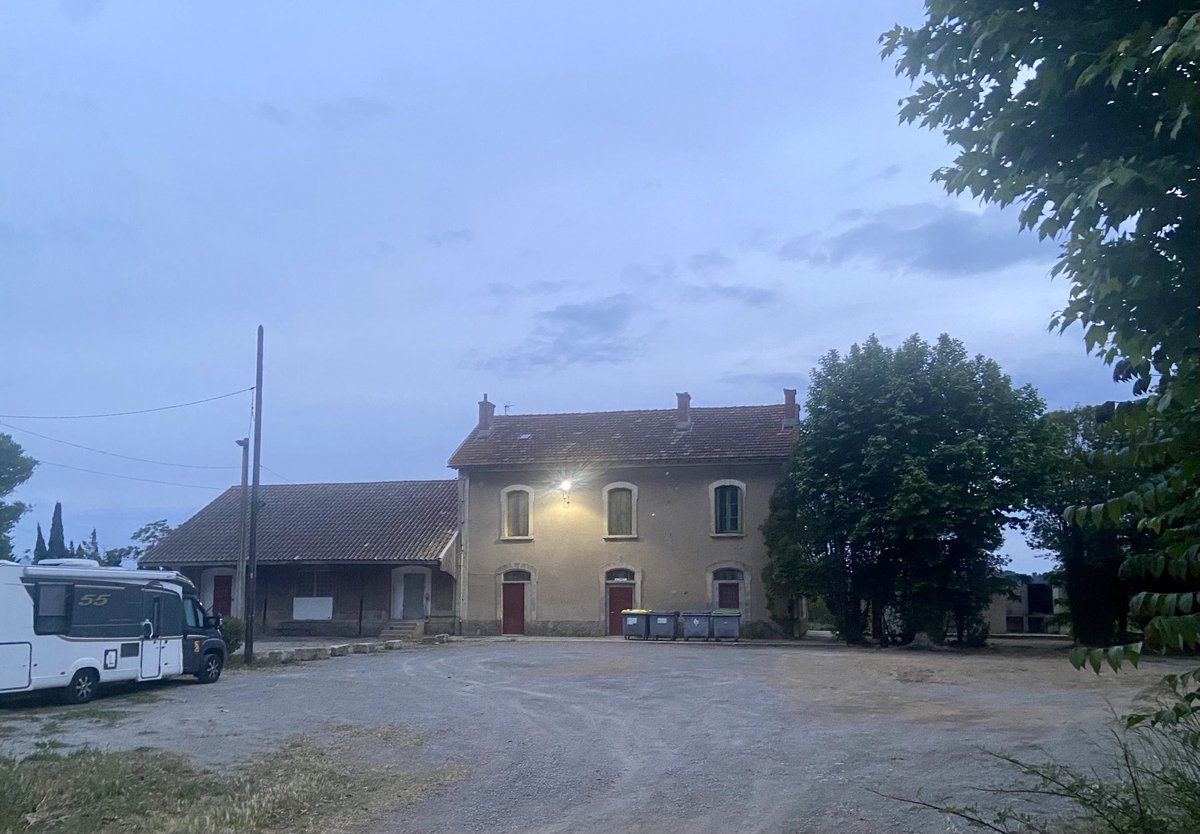 ClareMSimpson's tweet image. Last night in Azille #azille #minervois #aude ⁦@soundings2004⁩ ⁦@cazziewaz⁩