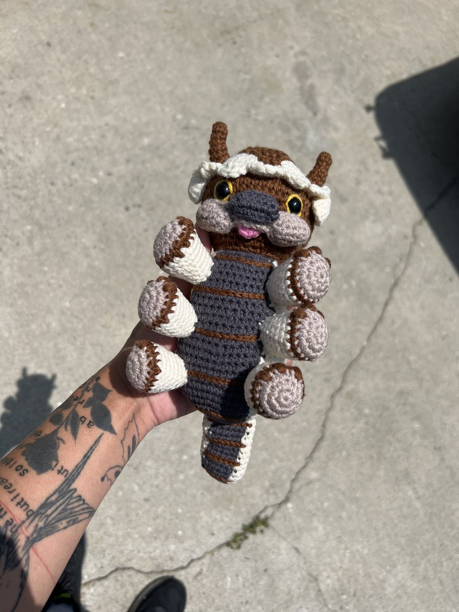 crybabyxhunter's tweet image. my mom crochets