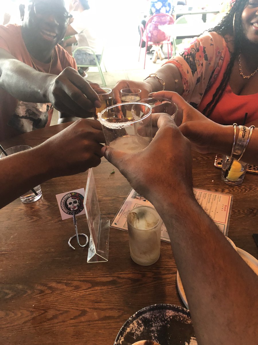 crazeerayzee's tweet photo. When your peeps make an effort to link up for #Brunch MUCH NEEDED! #atlantabrunch #weekendbrunch #timeforbrunch #atlbrunch #Atlweekends #Saturdaze https://t.co/qvQIDcpHHi