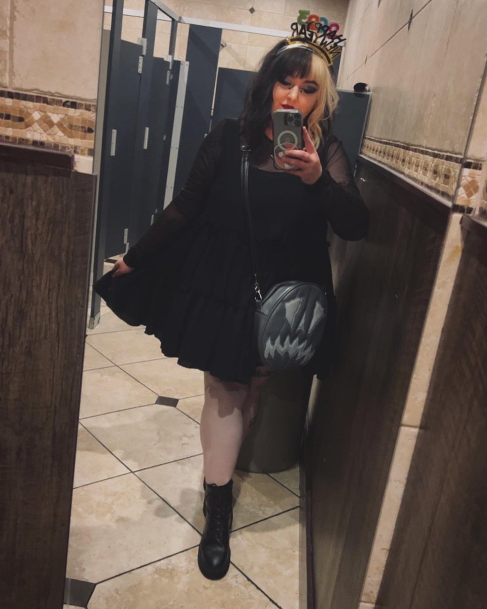 I spend most of my days waiting for <a href="/FoxbloodShop/">Foxblood</a> packages 🥲 (they ship very quickly I just order from them a lot)